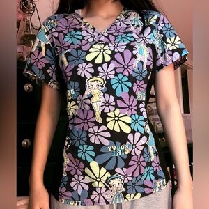 VINTAGE 2008 Betty Boop floral scrub top.